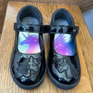 Girls primark black patent unicorn Mary Jane shoes #kids #shoes